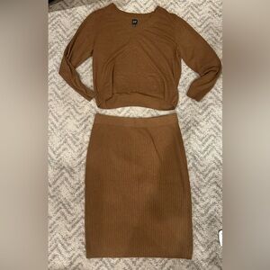 Elegant GAP Brown Knit Skirt and Sweater 2 piece set